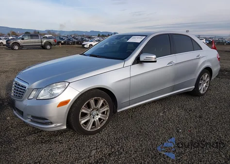 2013 Mercedes-Benz E 350 4Matic z USA, uszkodzony, nr VIN WDDHF8JB4DA714526